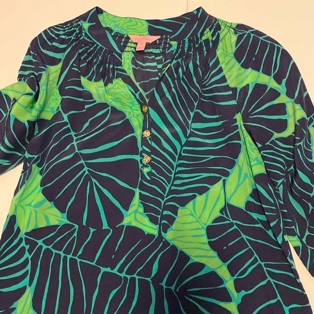 Lilly Pulitzer under the palms Elsa blouse size xs